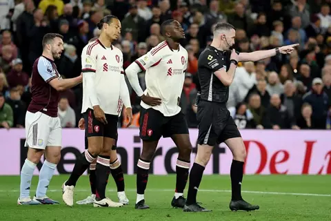 برشلونة يقترب من صفقة مجانية في ليفربول